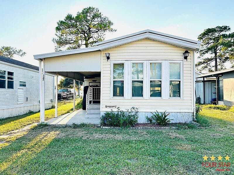 Manufactured home in Clermont, FL 34715