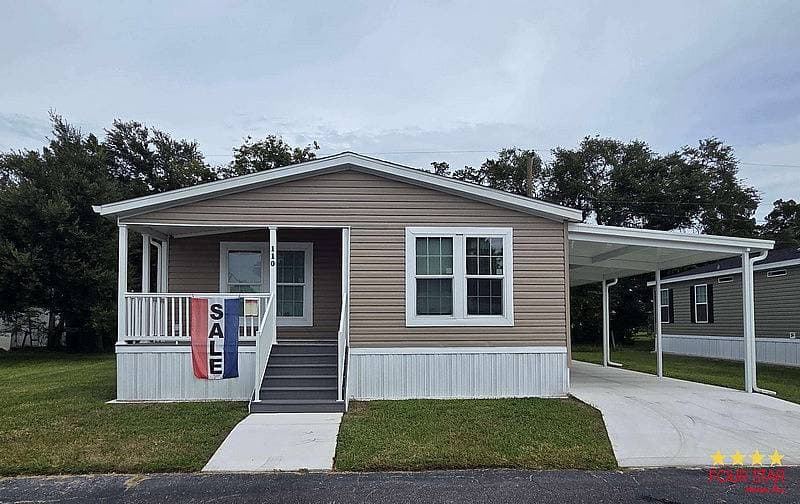 Manufactured home in Palmetto, FL 34221