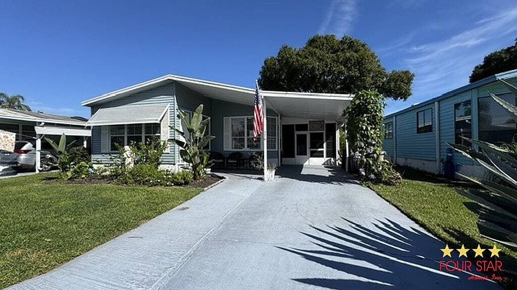Manufactured home in Vero Beach, FL 32966