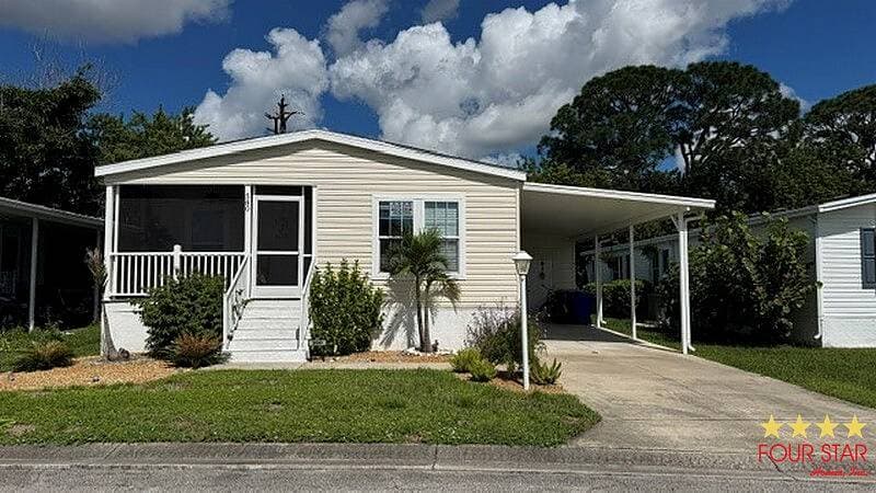 Manufactured home in Vero Beach, FL 32966