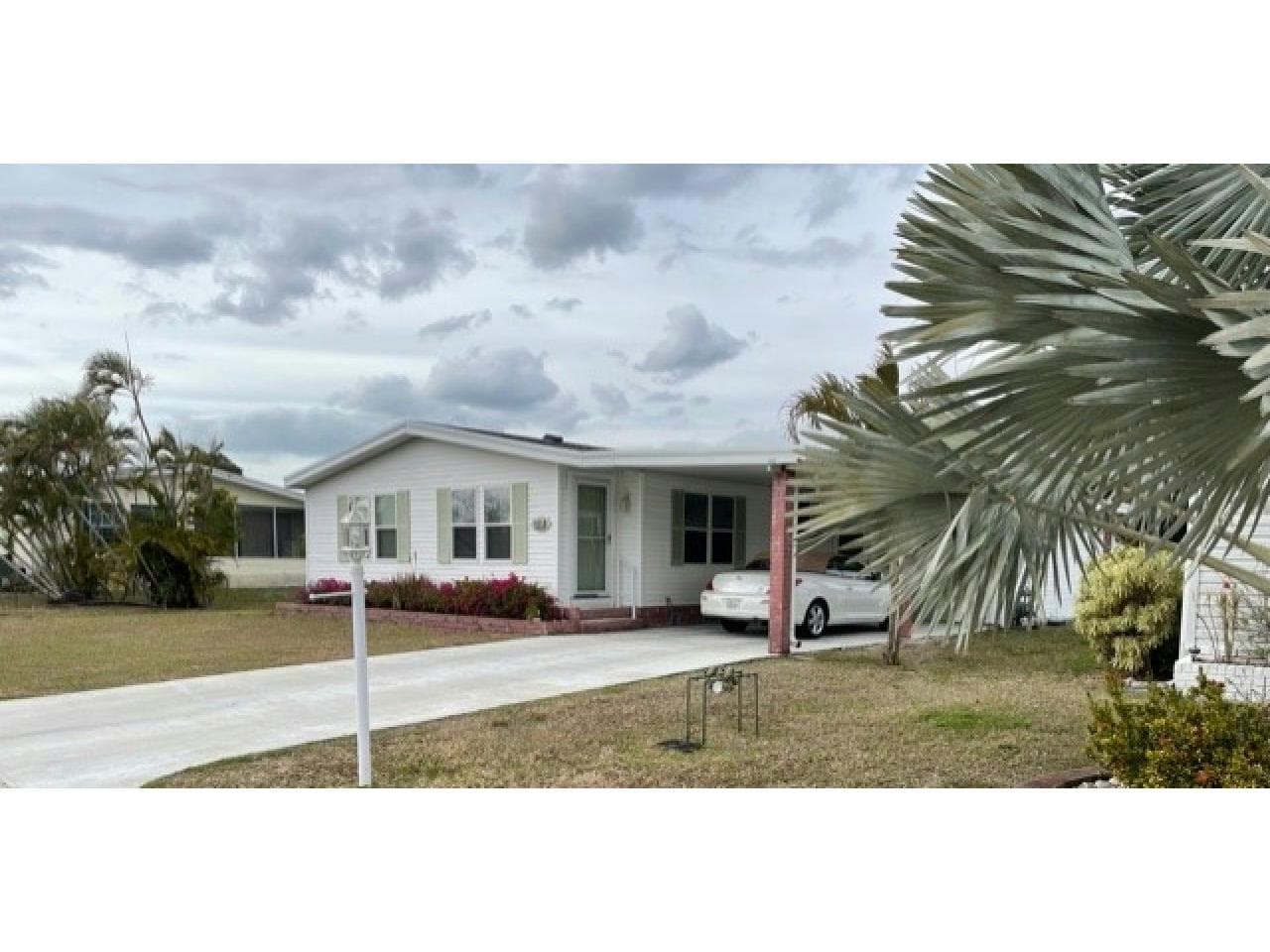 Manufactured home in Bonita Springs, FL 34135