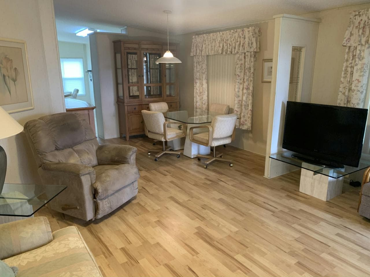Manufactured home in Bonita Springs, FL 34135