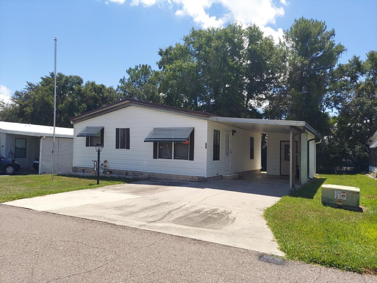 Manufactured home in Leesburg, FL 34788