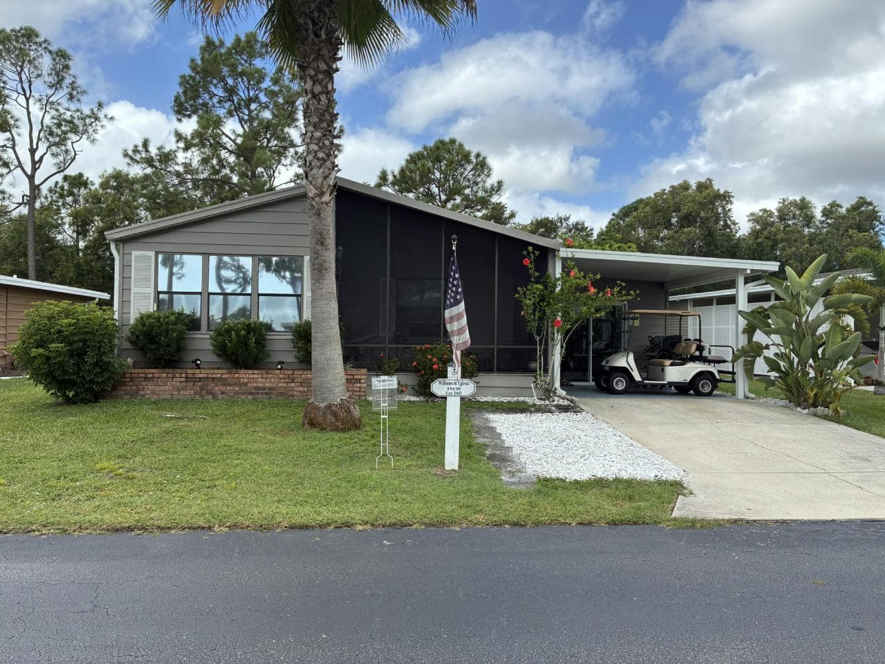 Manufactured home in N. Fort Myers, FL 33903