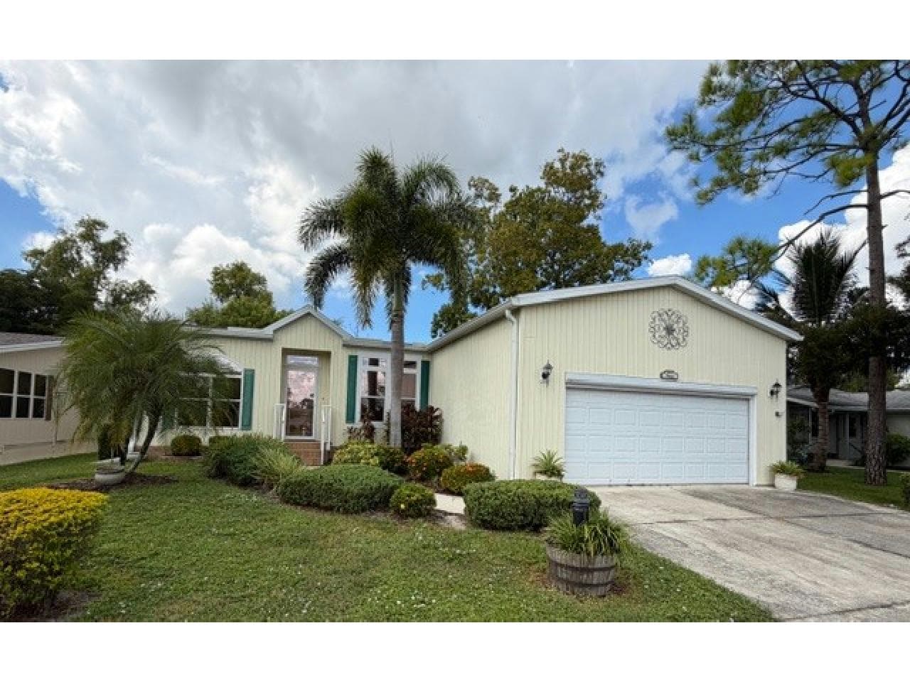 Manufactured home in N. Fort Myers, FL 33903