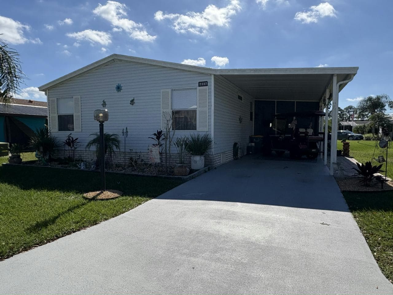 Manufactured home in Melbourne, FL 32904