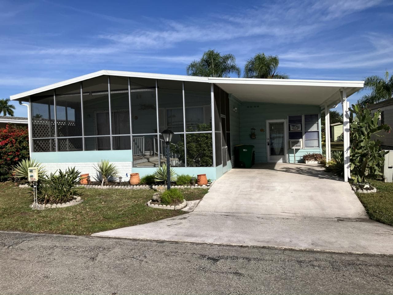 Manufactured home in Naples, FL 34110