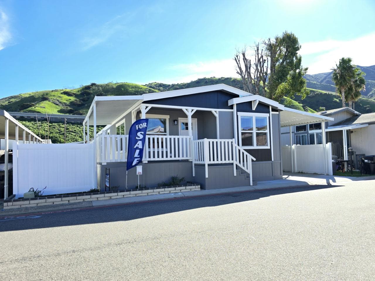 Manufactured home in Corona, CA 92878