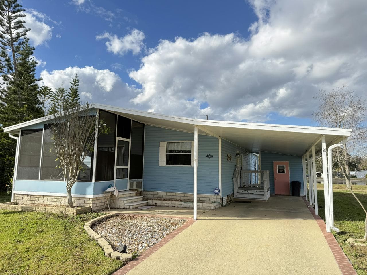 Manufactured home in Orlando, FL 32826