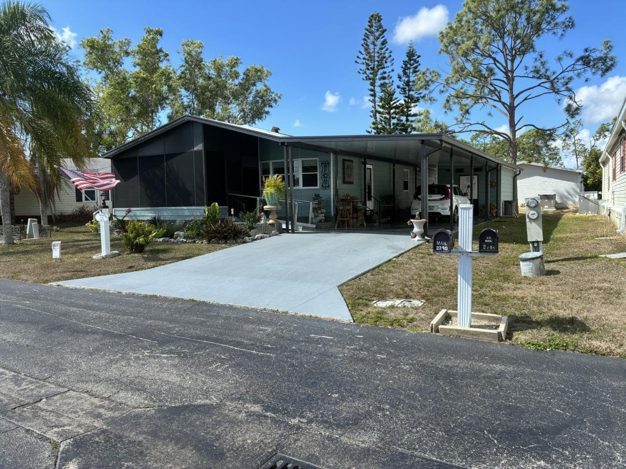 Manufactured home in N. Fort Myers, FL 33903