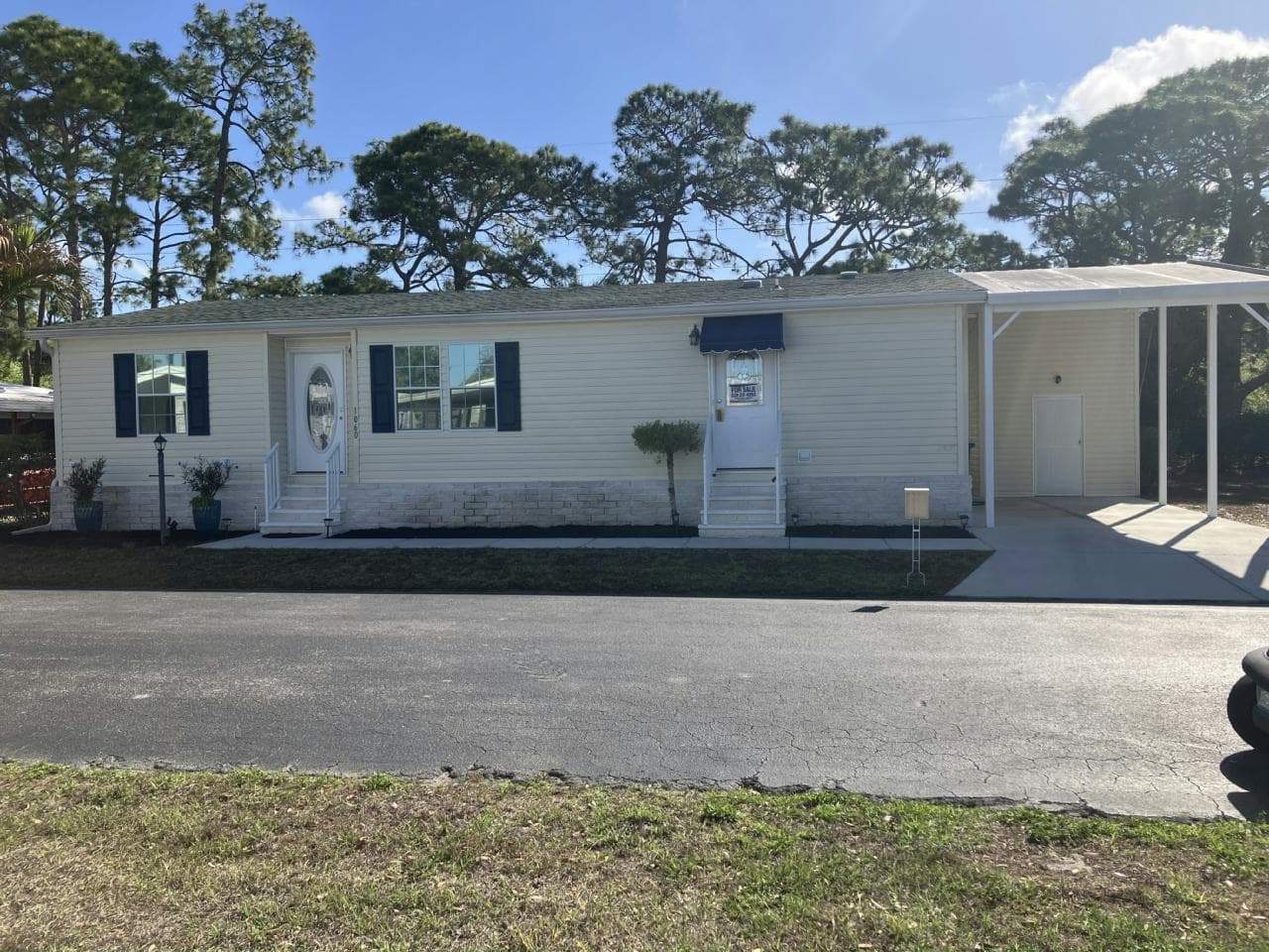 Manufactured home in Naples, FL 34110
