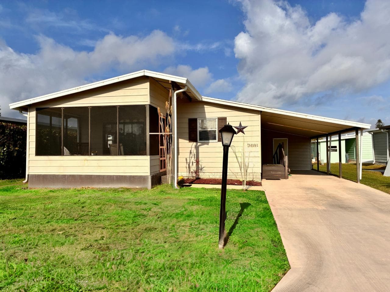 Manufactured home in Stuart, FL 34997