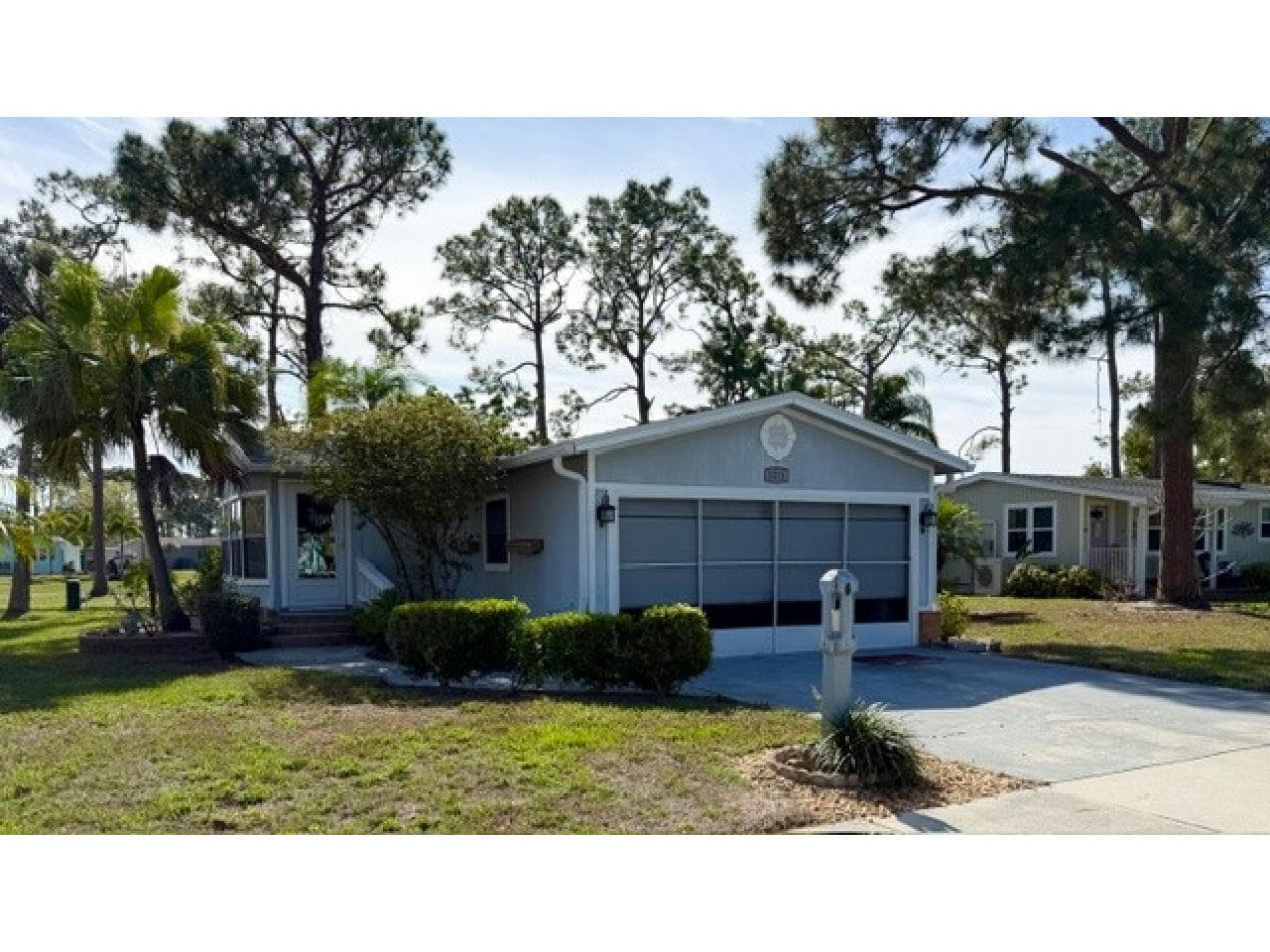 Manufactured home in N. Fort Myers, FL 33903