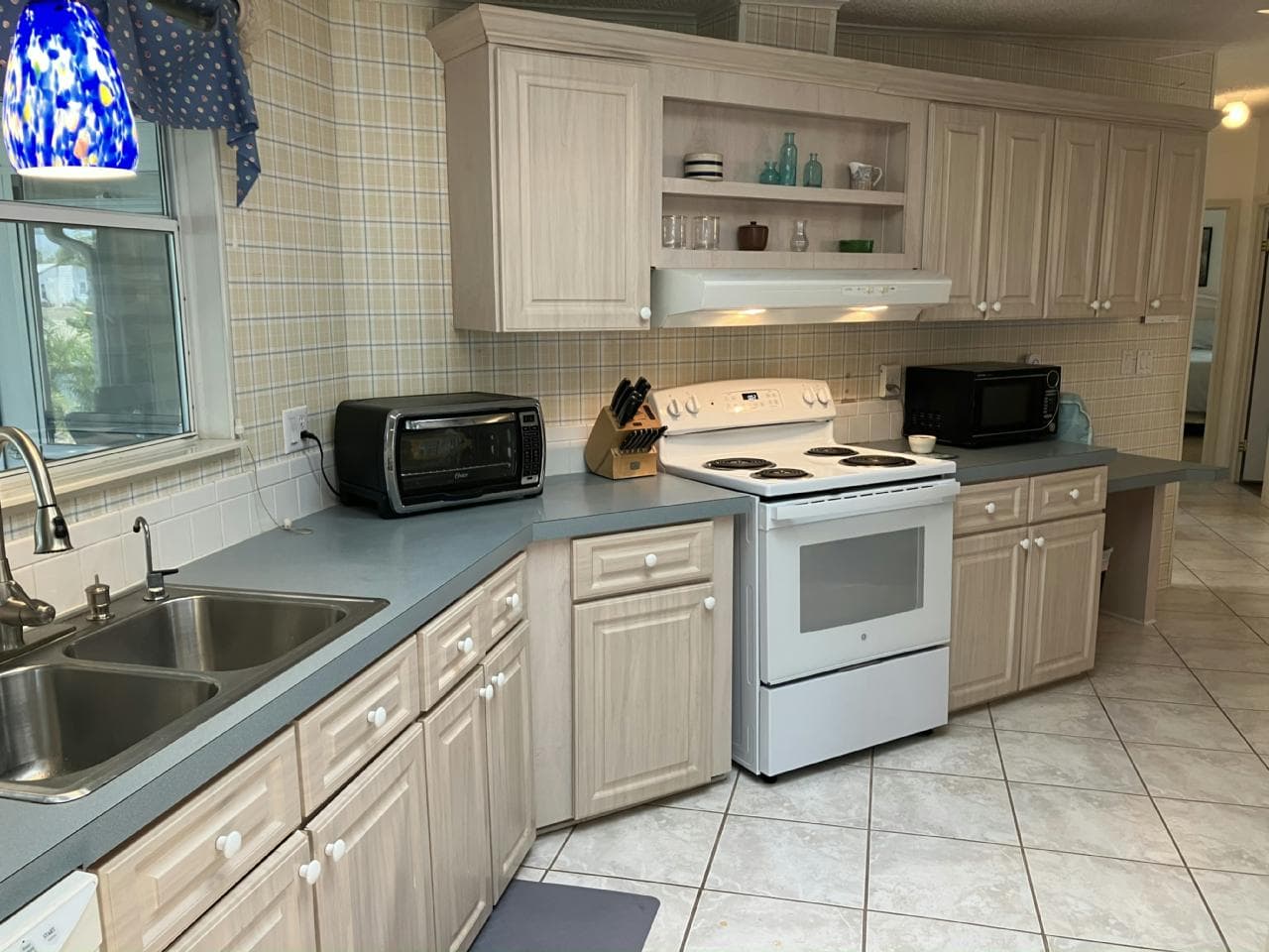 Manufactured home in Bonita Springs, FL 34135
