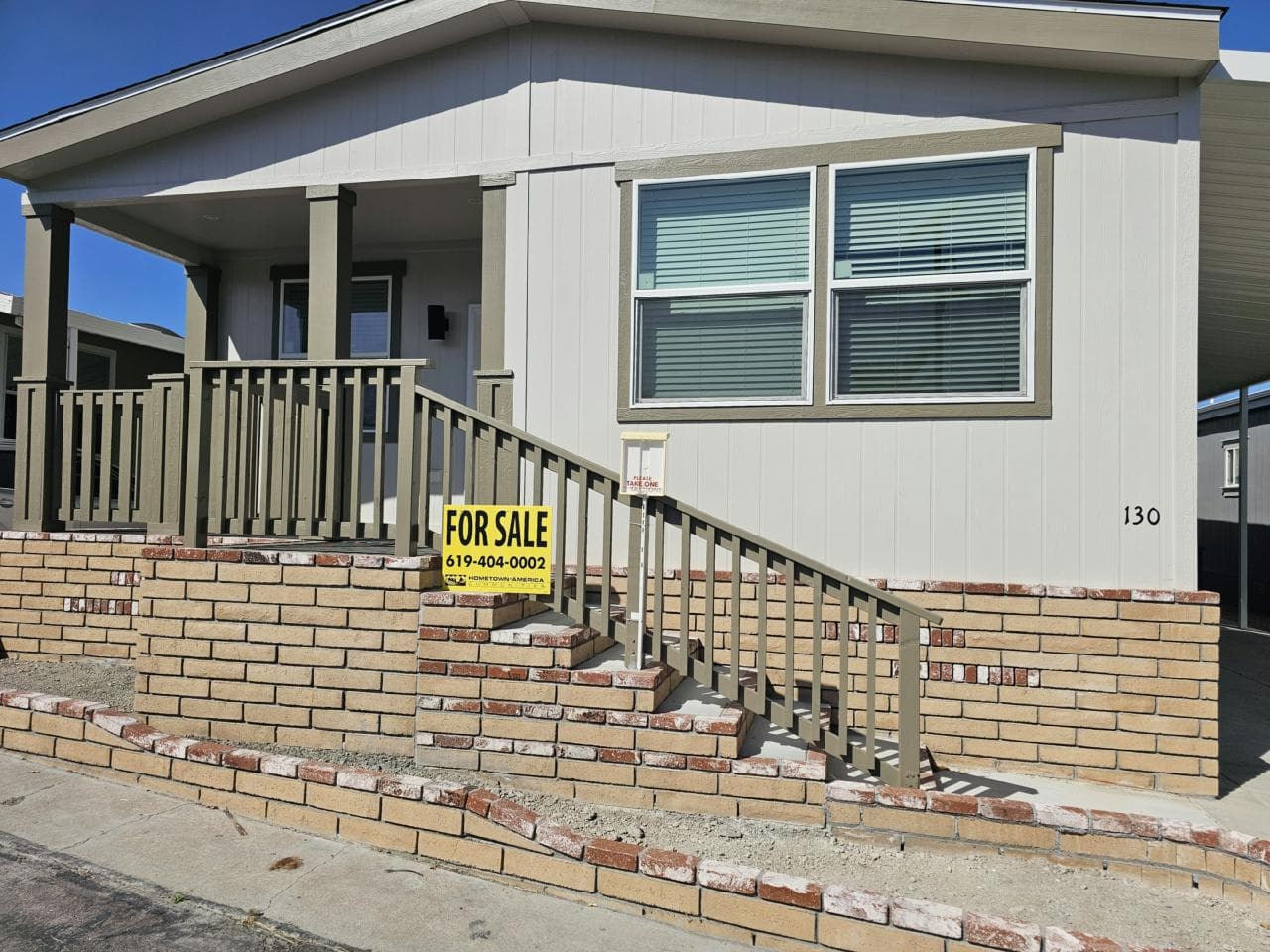 Manufactured home in Santee, CA 92071