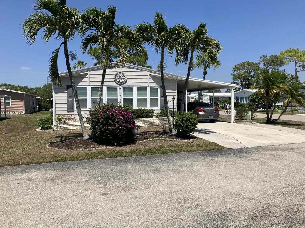 Manufactured home in Naples, FL 34110
