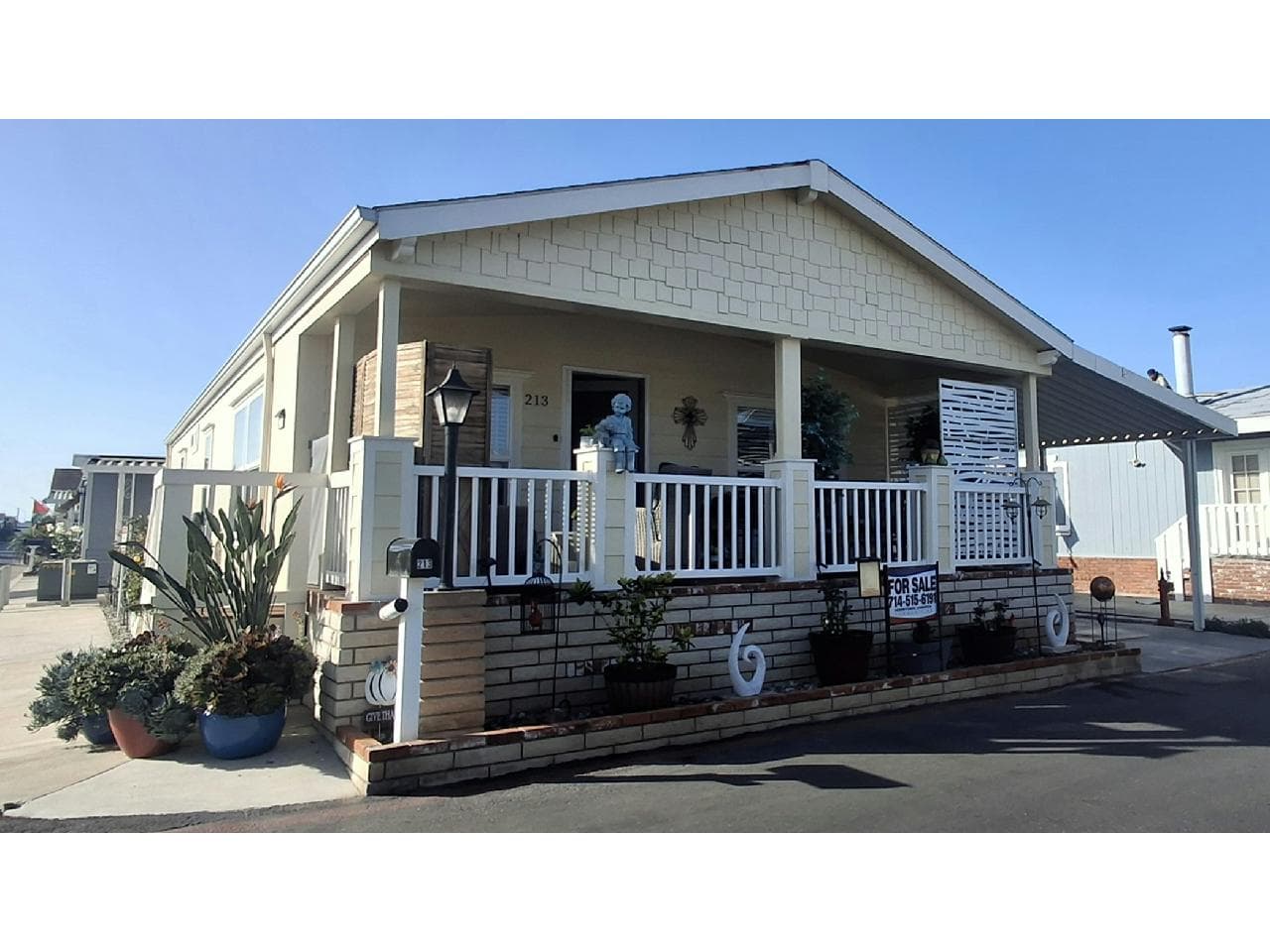Manufactured home in Huntington Beach, CA 92646