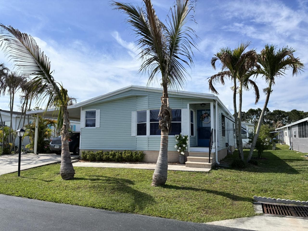 Manufactured home in Stuart, FL 34997