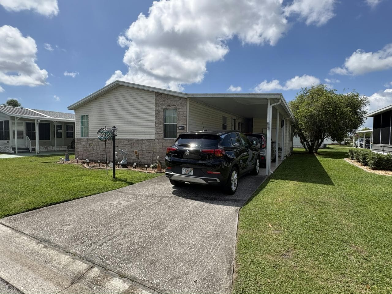 Manufactured home in Melbourne, FL 32904