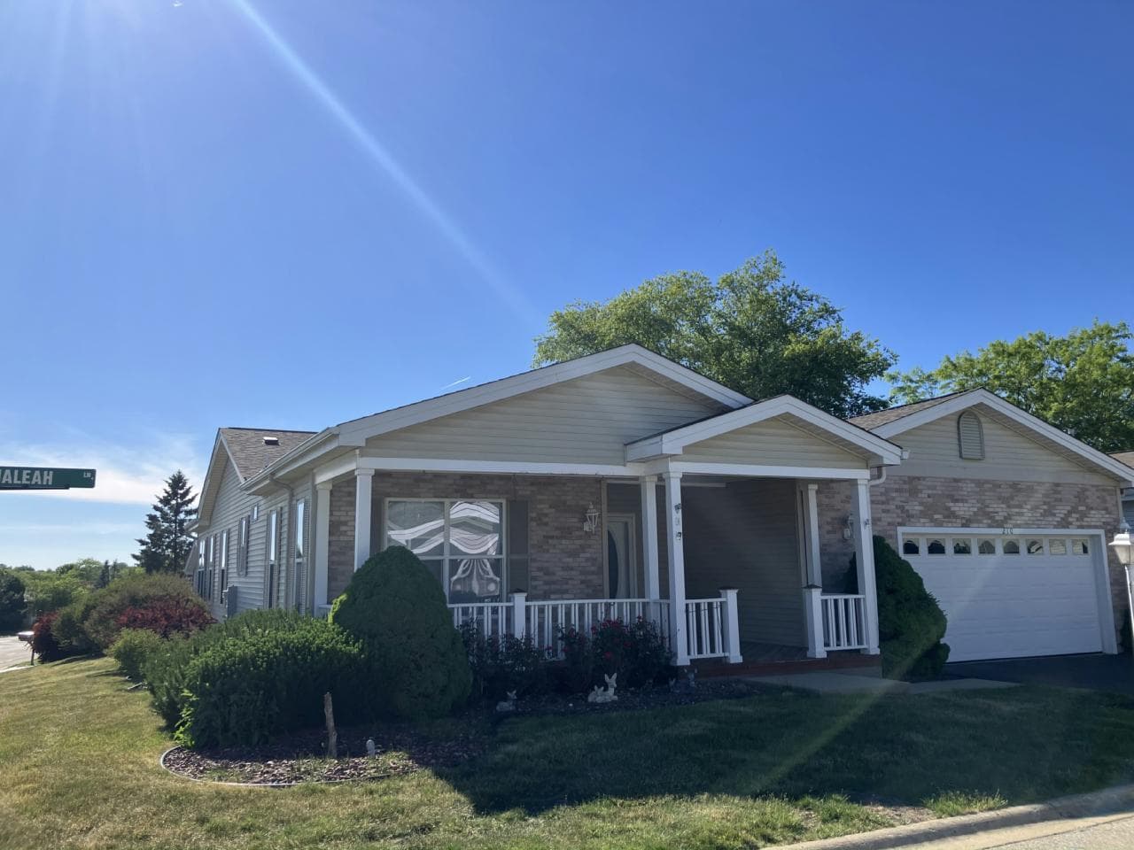 Manufactured home in Grayslake, IL 60030
