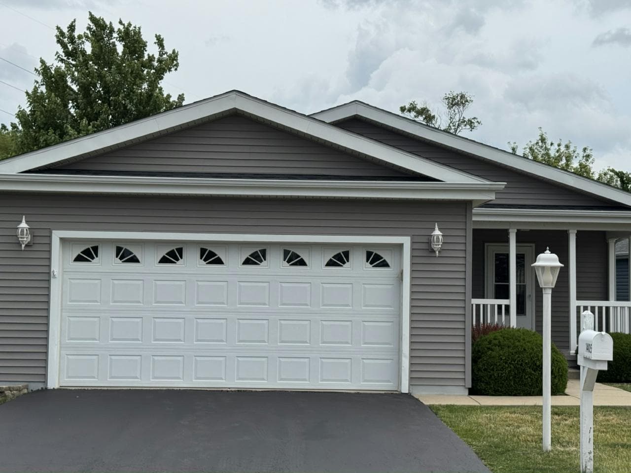 Manufactured home in Grayslake, IL 60030