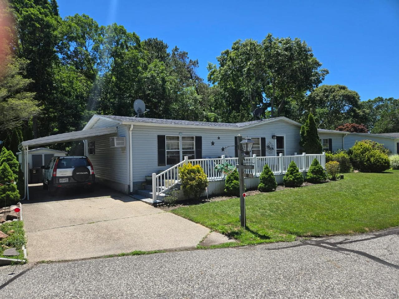 Manufactured home in Calverton, NY 11933