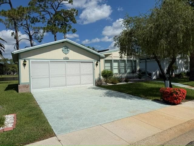 Manufactured home in N. Fort Myers, FL 33903