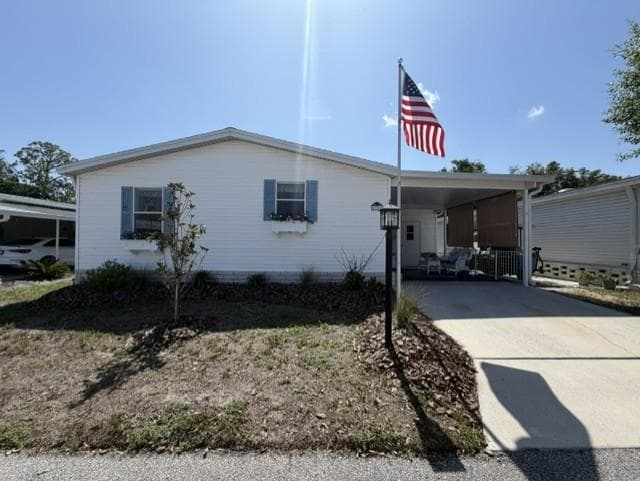 Manufactured home in Wimauma, FL 33598