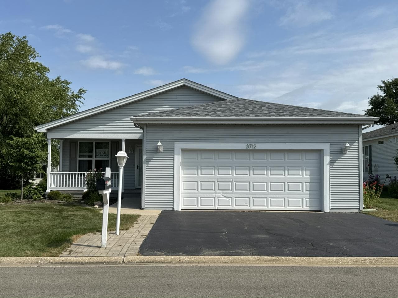 Manufactured home in Grayslake, IL 60030