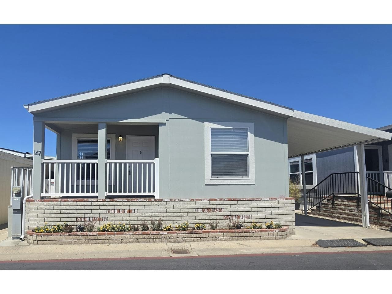 Manufactured home in Huntington Beach, CA 92646