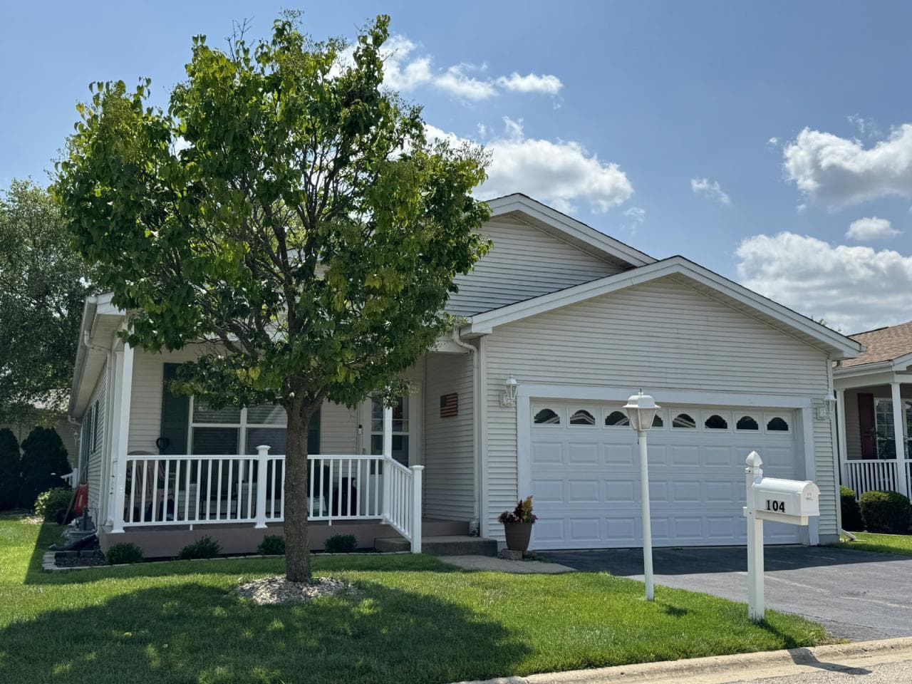 Manufactured home in Grayslake, IL 60030