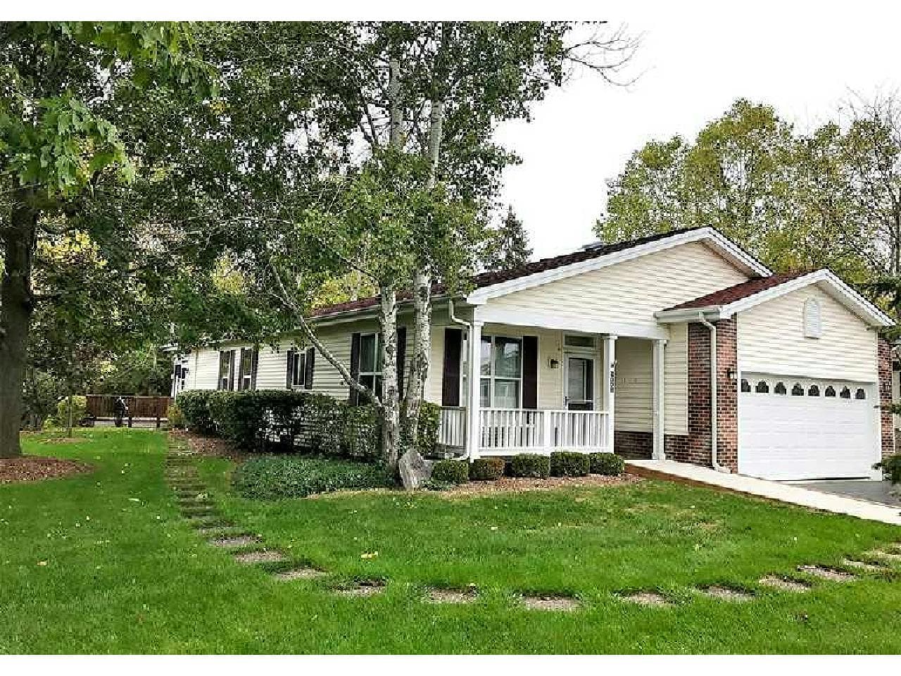 Manufactured home in Grayslake, IL 60030