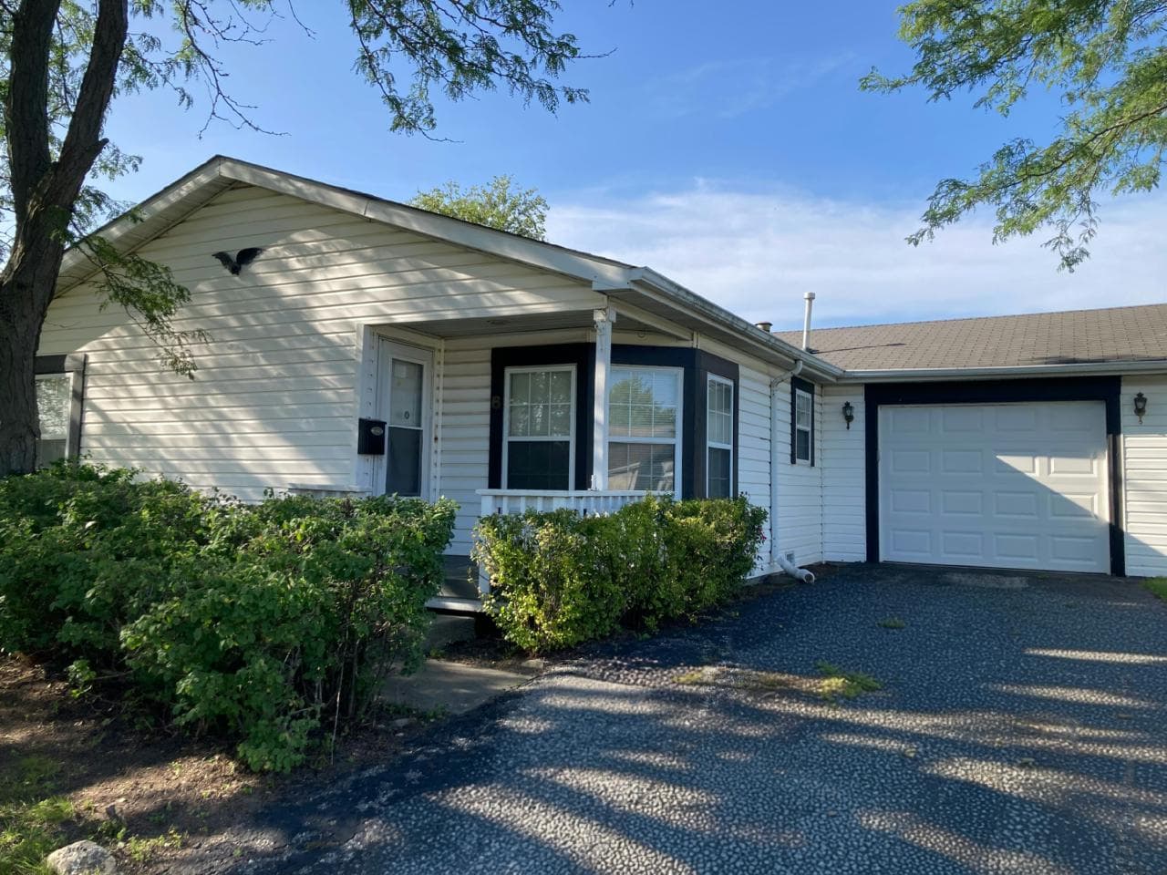 Manufactured home in Grayslake, IL 60030