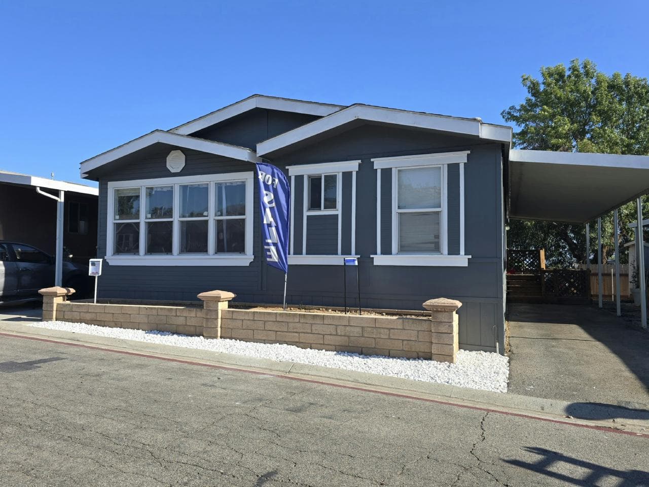 Manufactured home in Jurupa Valley, CA 92509