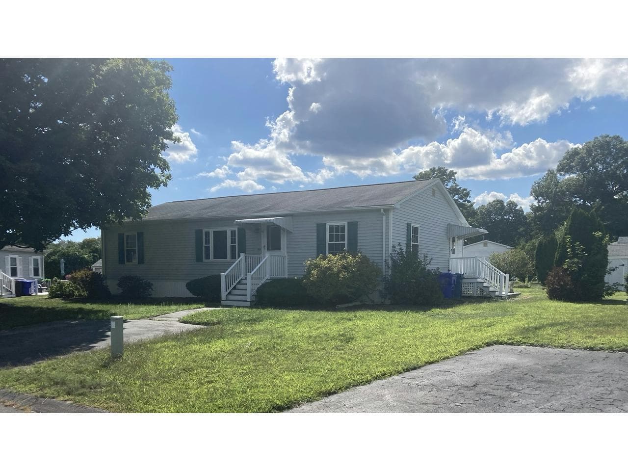 Manufactured home in Taunton, MA 02780