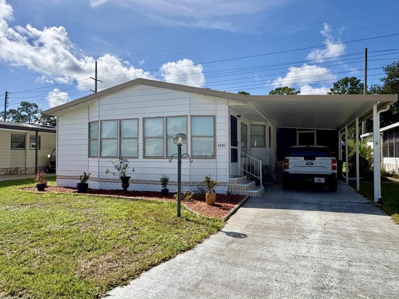 Manufactured home in Melbourne, FL 32904