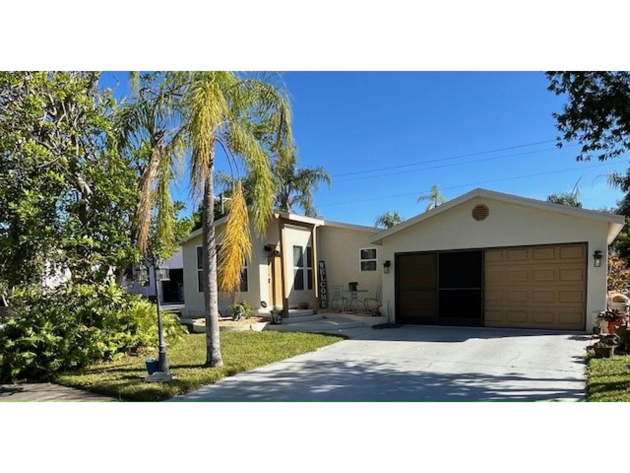 Manufactured home in N. Fort Myers, FL 33903