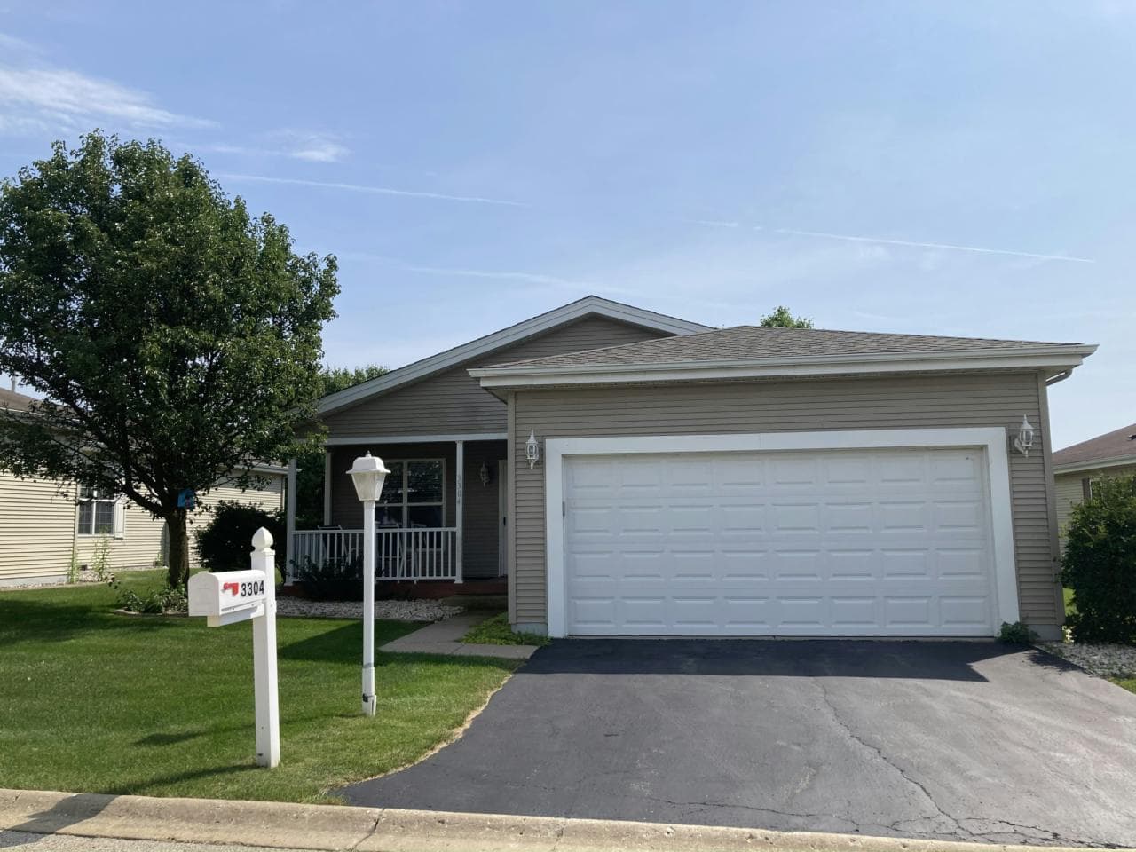 Manufactured home in Grayslake, IL 60030