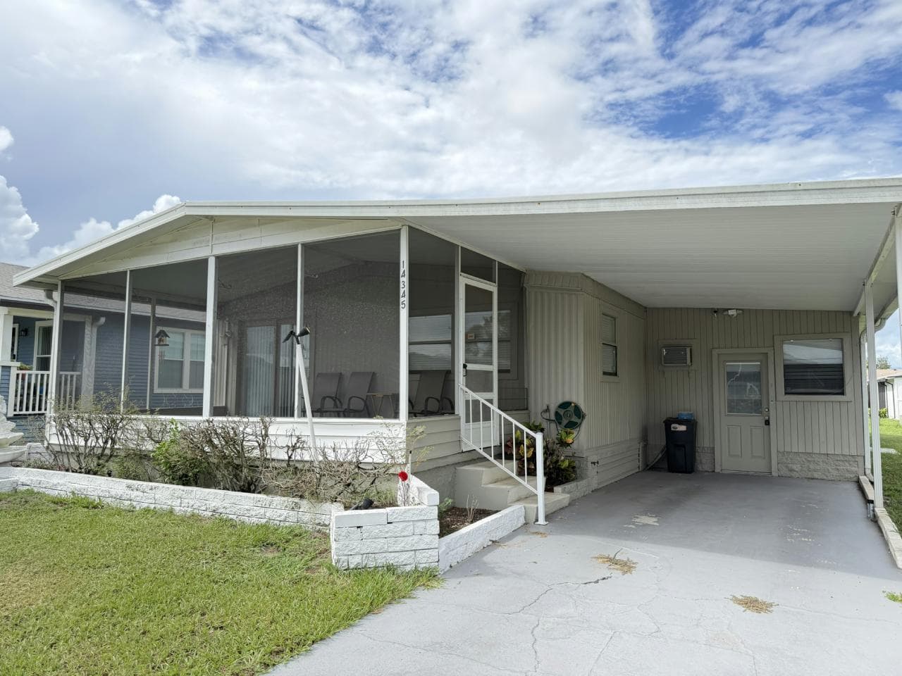 Manufactured home in Orlando, FL 32826