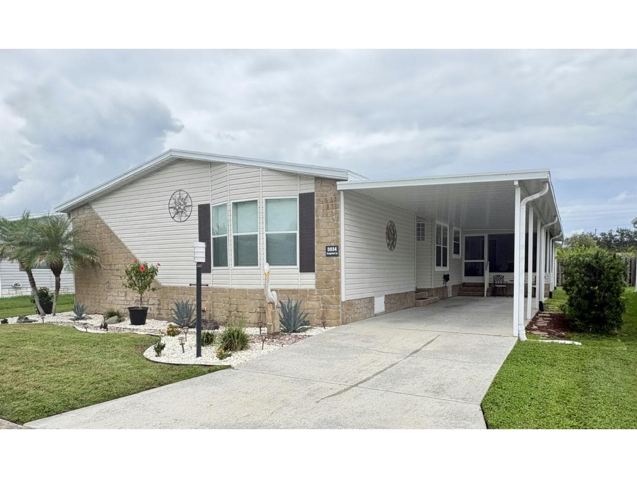 Manufactured home in Melbourne, FL 32904