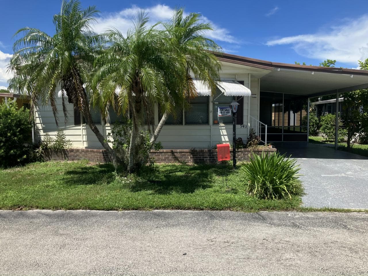 Manufactured home in Naples, FL 34110