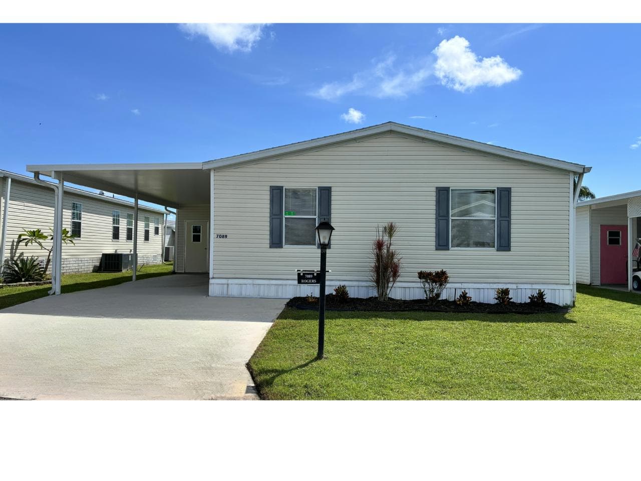 Manufactured home in Stuart, FL 34997