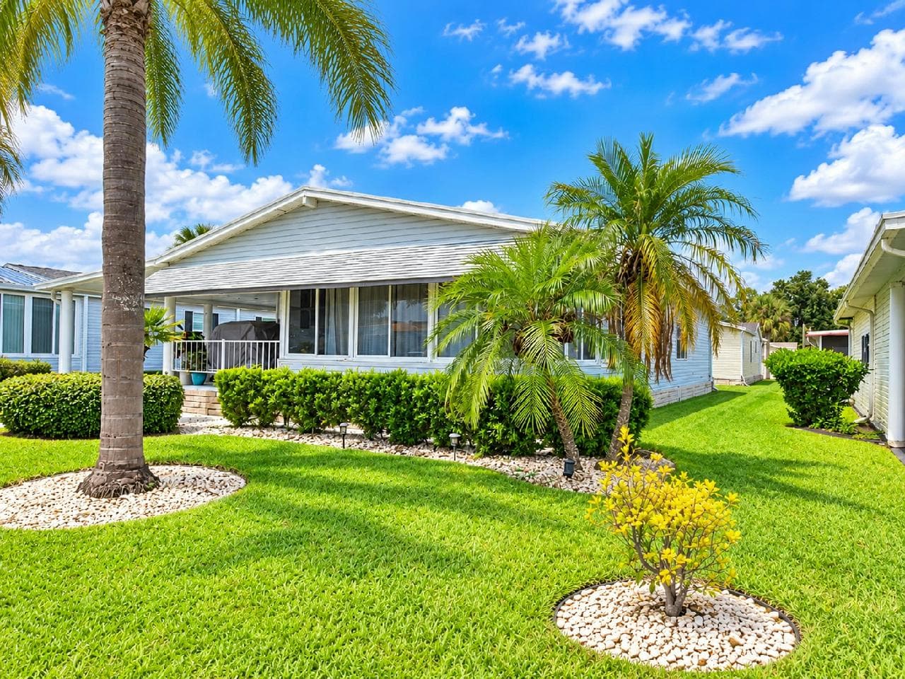 Manufactured home in Sebring, FL 33872