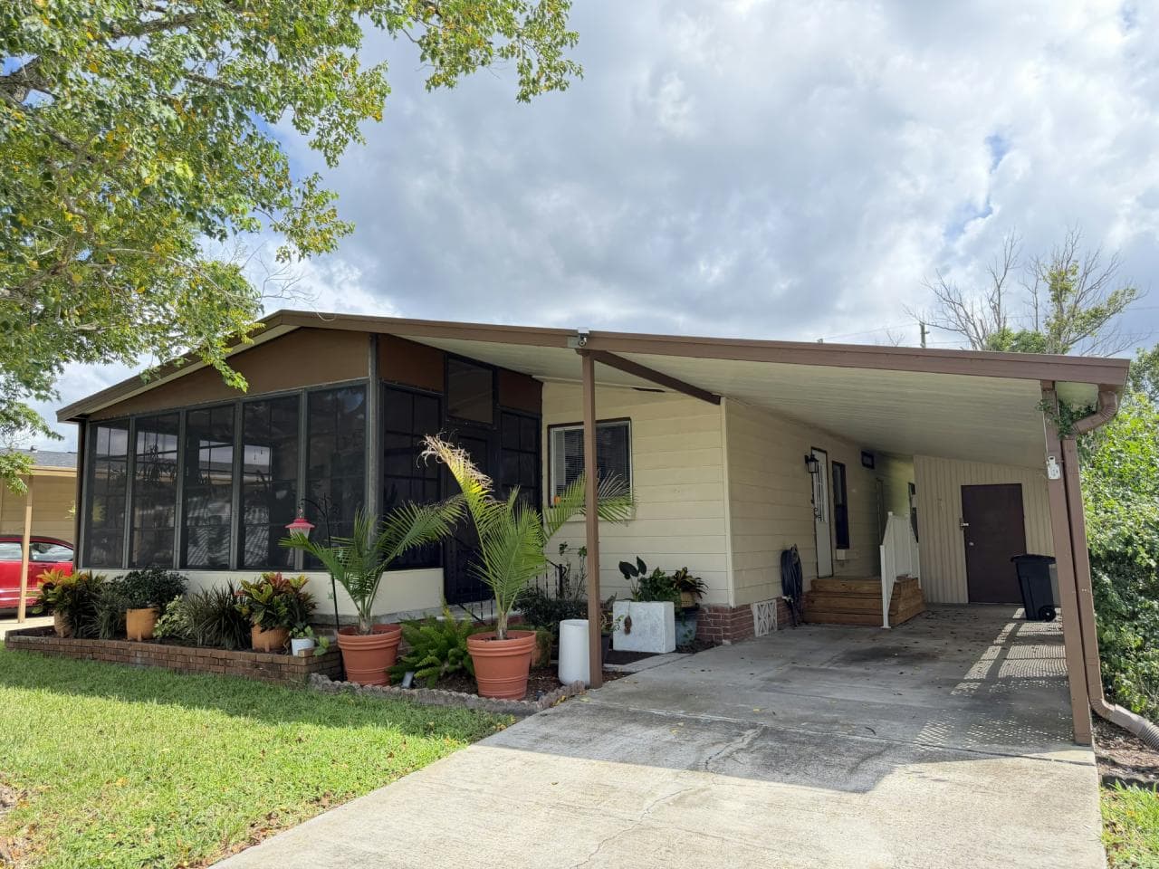Manufactured home in Orlando, FL 32826