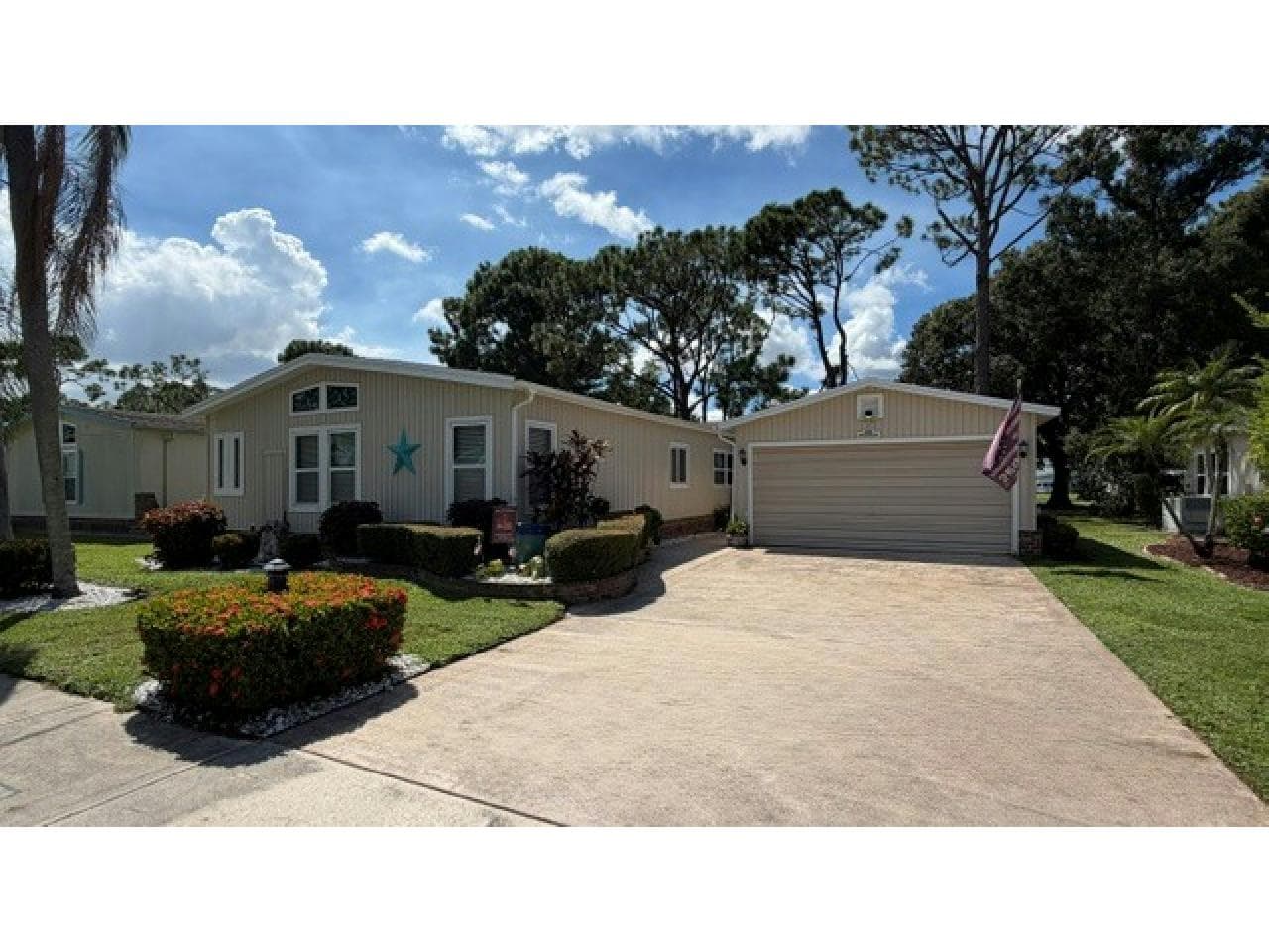 Manufactured home in N. Fort Myers, FL 33903