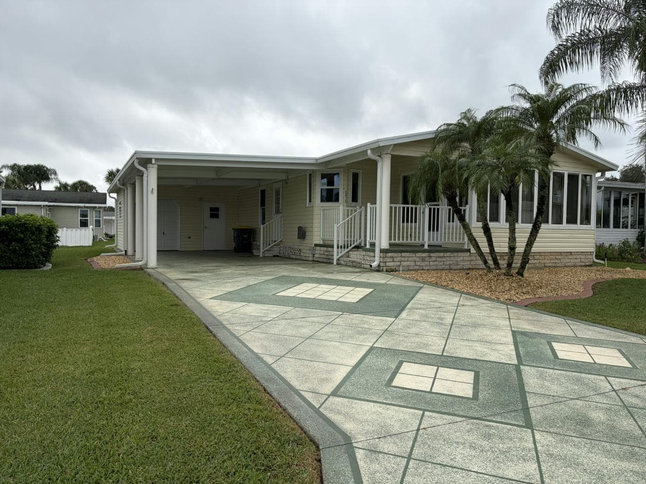 Manufactured home in Sebring, FL 33872
