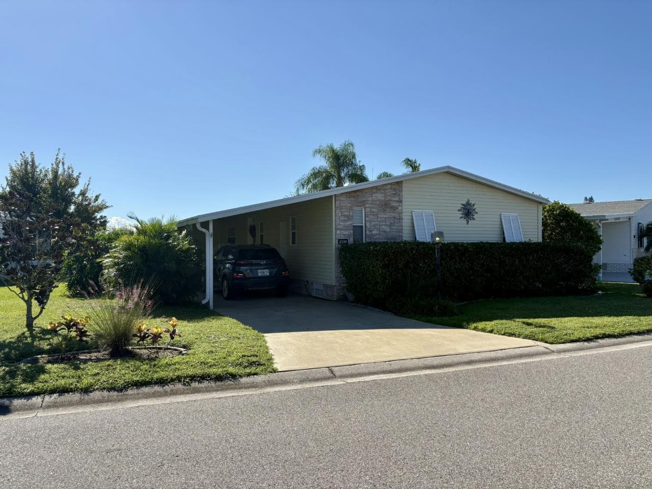 Manufactured home in Melbourne, FL 32904
