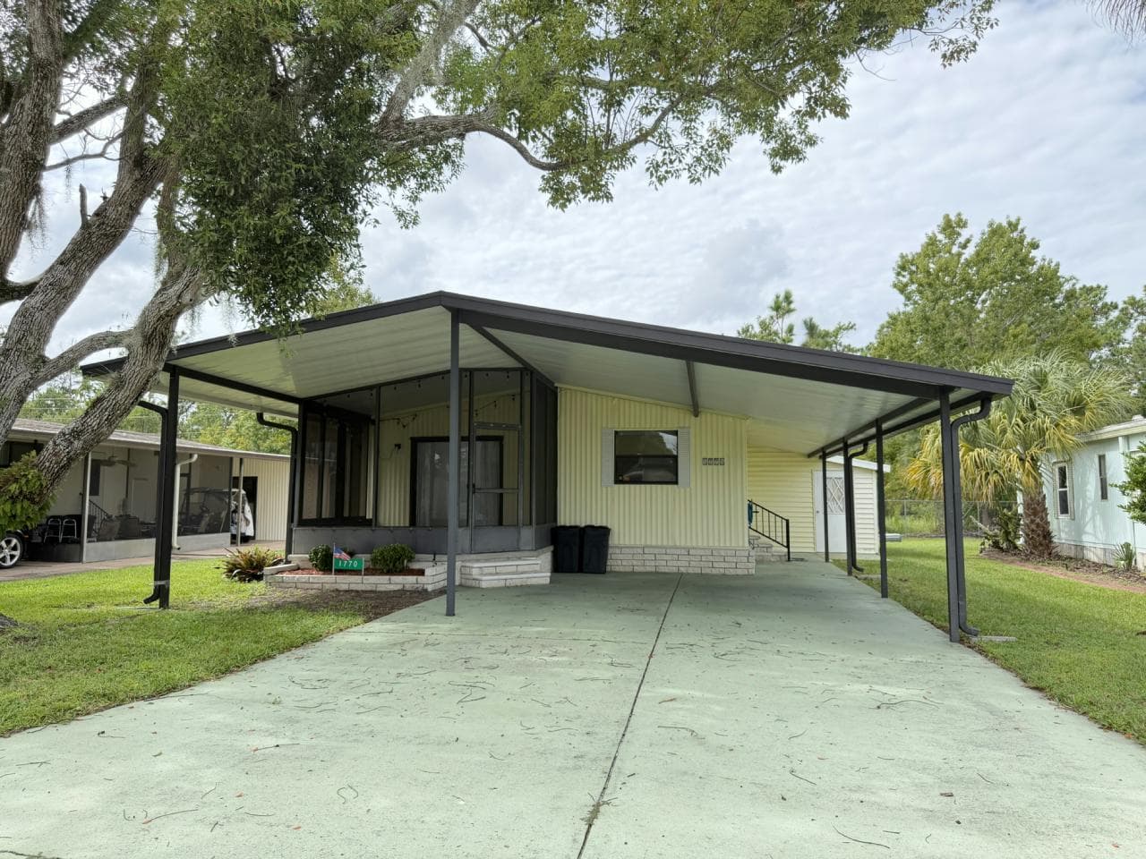 Manufactured home in Orlando, FL 32826