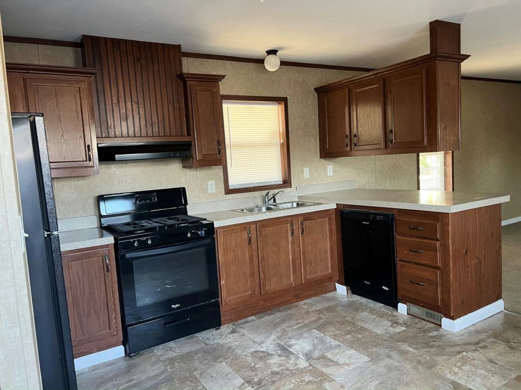 Manufactured home in Visalia, CA 93277