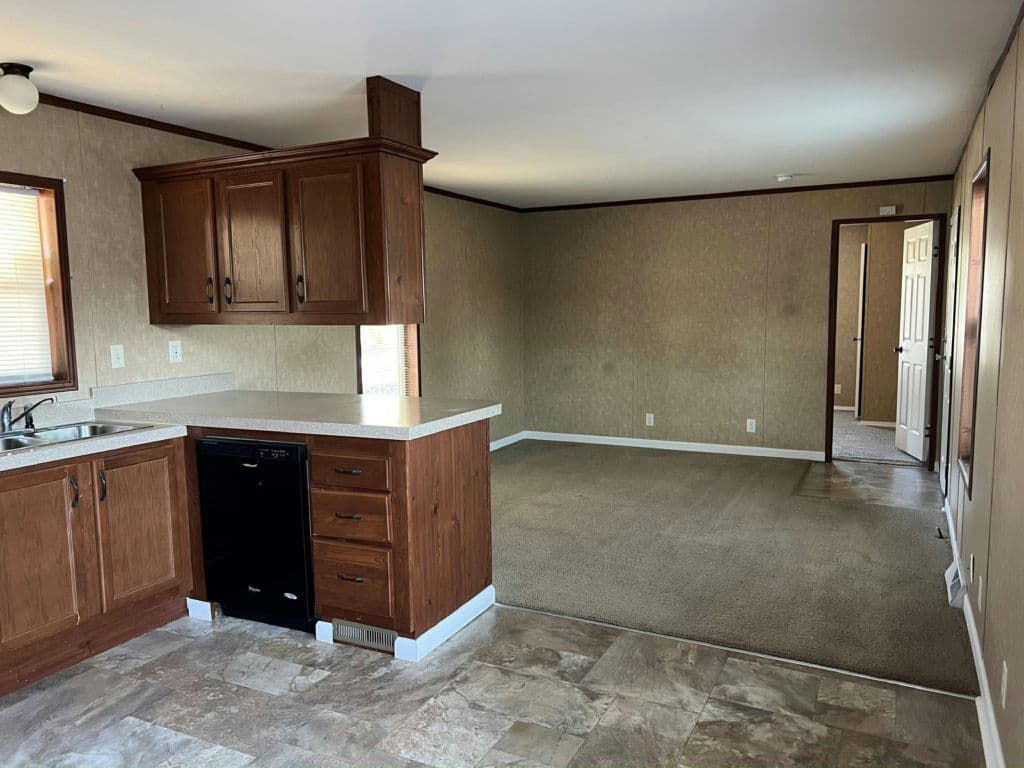 Manufactured home in Visalia, CA 93277
